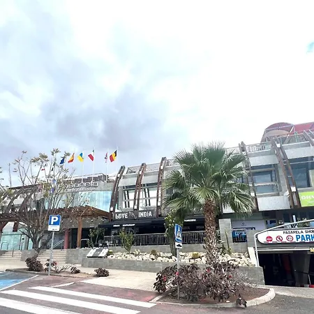 Cristianos Piscina Y Terraza Daire