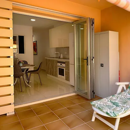 Cristianos Piscina Y Terraza 로스크리스티아노스