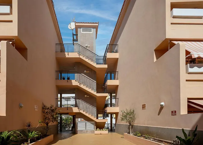 Cristianos Piscina Y Terraza * Los Cristianos