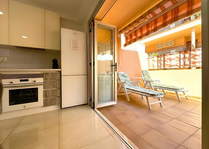 Cristianos Piscina Y Terraza Apartman *