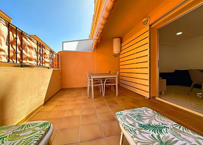 Cristianos Piscina Y Terraza Apartman
