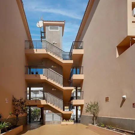 Cristianos Piscina Y Terraza * Los Cristianos (Tenerife)