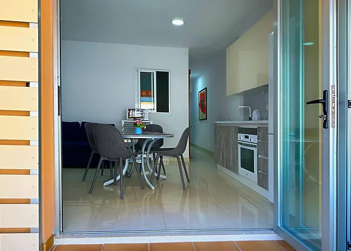 Cristianos Piscina Y Terraza Los Cristianos (Tenerife)